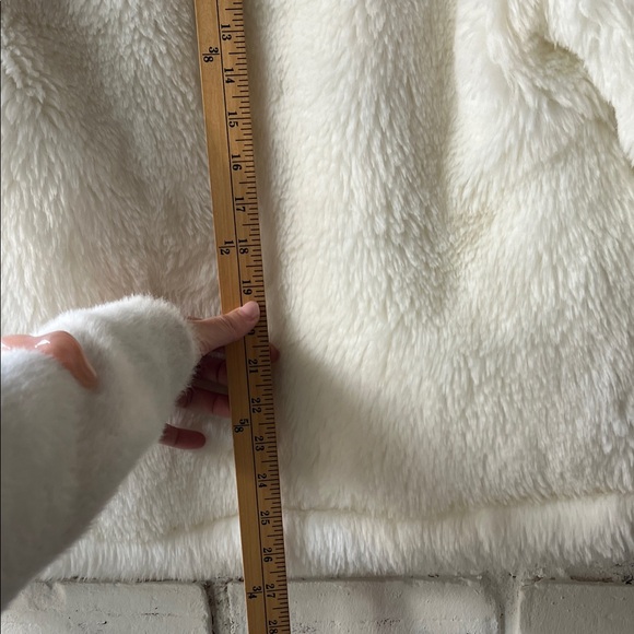 Sunice Cream Teddy Faux-Fur Jacket polar look - Picture 7 of 11